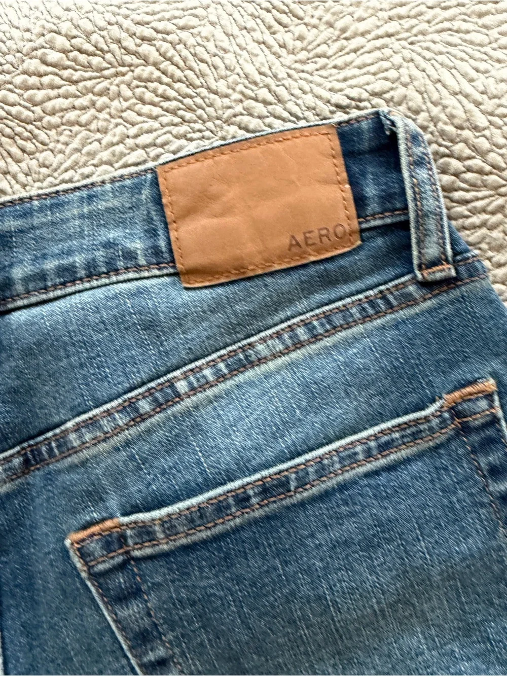 Aeropostale Men's Straight Jeans in Medium Blue Wash